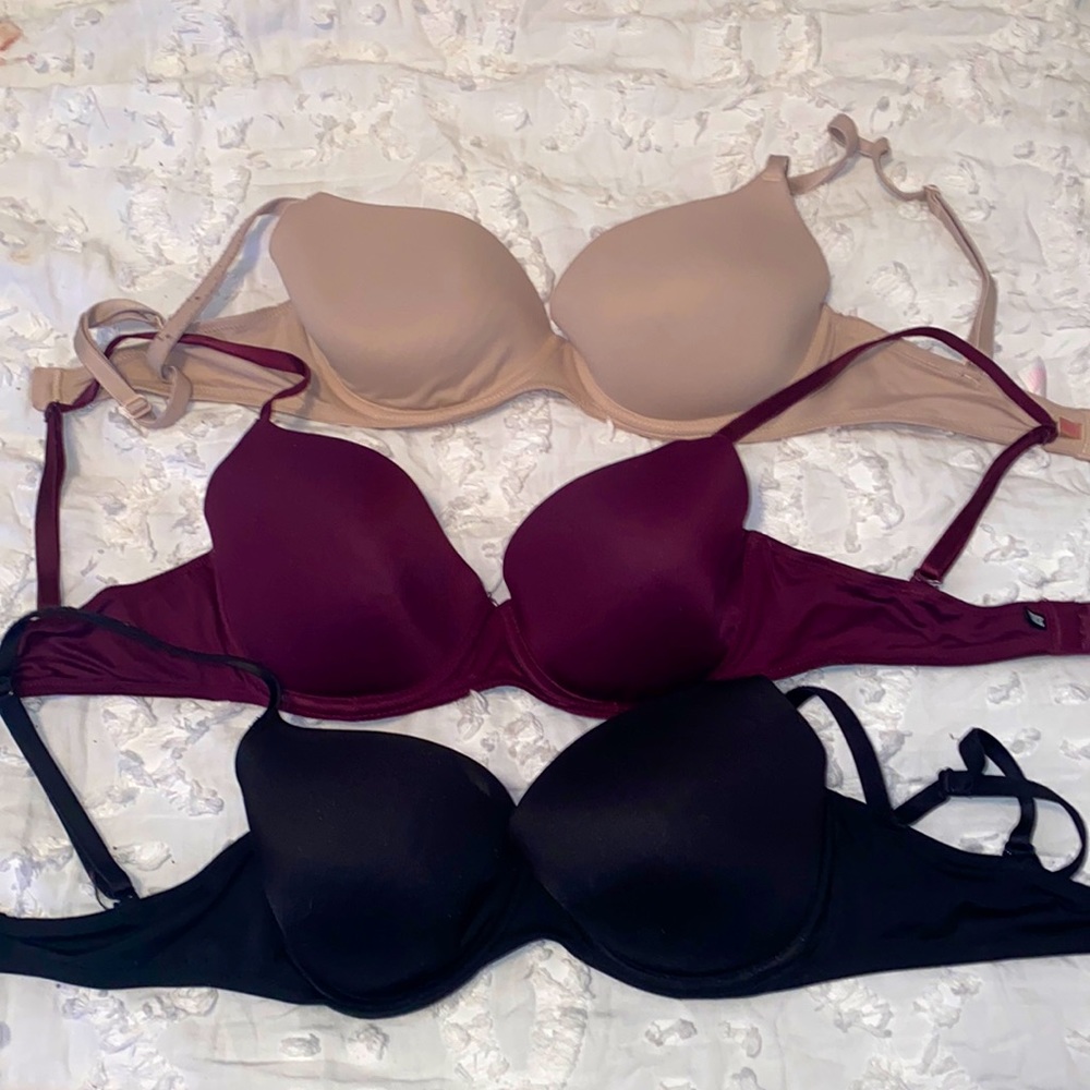 Pink bra’s